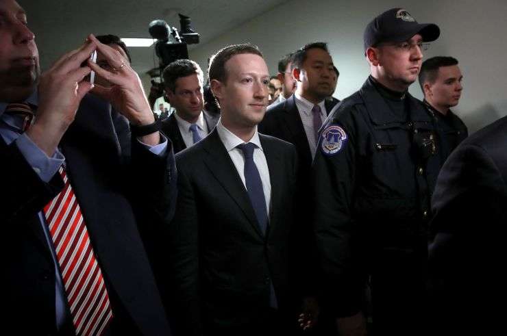 Mark Zuckerberg Hutumia Zaidi ya Bilioni 50 Kwaajili ya Ulinzi Mark Zuckerberg Hutumia Zaidi ya Bilioni 50 Kwaajili ya Ulinzi